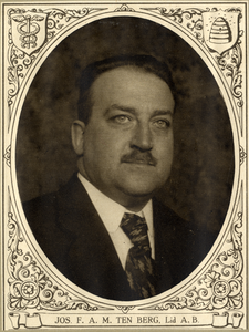 104016 Portret van J.F.A.M. ten Berg, geboren 1881, lid van het Algemeen Bestuur van de Koninklijke Nederlandse ...